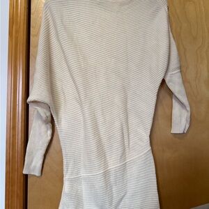 Donna Karan Chic wool blend asymmetrical Cream off-white Sweater tunic